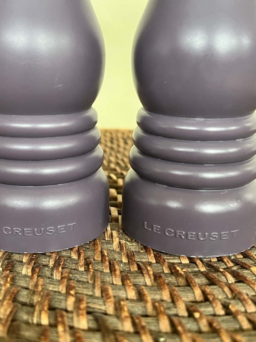 Le Creuset Deep Purple Eggplant Salt and Pepper Mill Set 8” - Picture 5 of 7